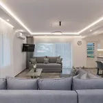 Orizzonte - Ground Floor With Shared Pool & Amazing View Апартаменты Керион