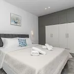 Апартаменты Orizzonte - Ground Floor With Shared Pool & Amazing View *