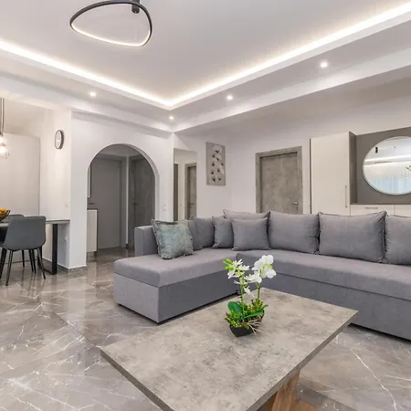 Orizzonte - Ground Floor With Shared Pool & Amazing View Appartement *