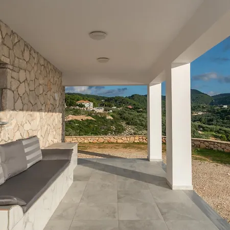 Апартаменты Orizzonte - Ground Floor With Shared Pool & Amazing View Керион