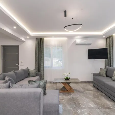 Apartmán Orizzonte - Ground Floor With Shared Pool & Amazing View