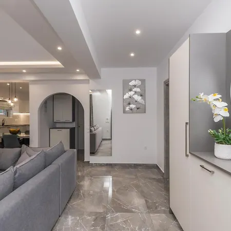 Orizzonte - Ground Floor With Shared Pool & Amazing View Lägenhet Keri