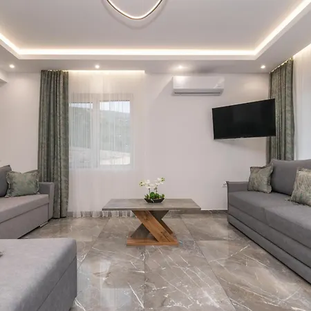 Apartmán Orizzonte - Ground Floor With Shared Pool & Amazing View *