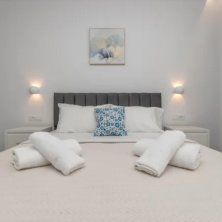 Orizzonte - Ground Floor With Shared Pool & Amazing View