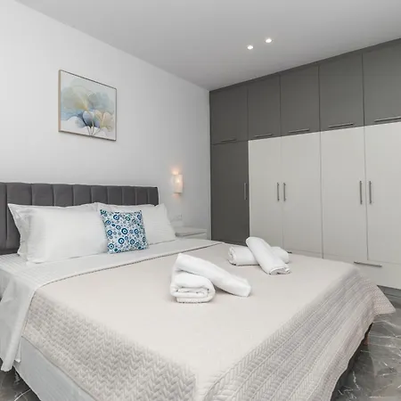 Apartmán Orizzonte - Ground Floor With Shared Pool & Amazing View *