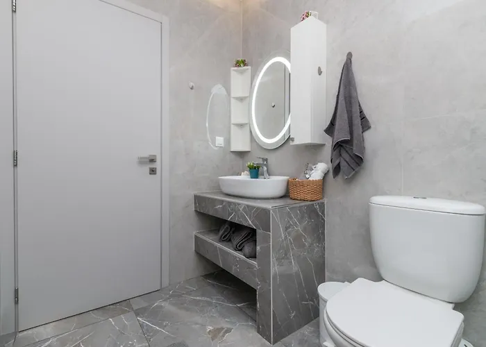 Orizzonte - Ground Floor With Shared Pool & Amazing View Keri