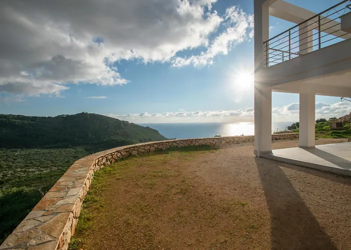 Orizzonte - Ground Floor With Shared Pool & Amazing View Keri