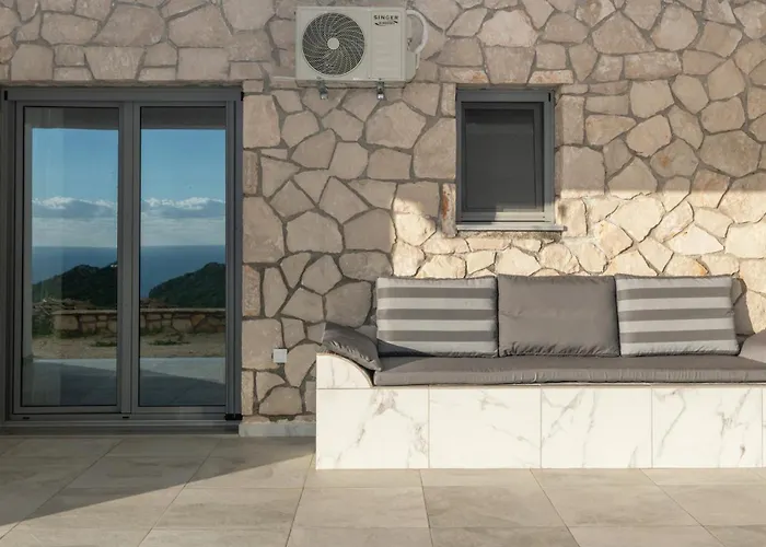 Apartament Orizzonte - Ground Floor With Shared Pool & Amazing View Keri