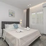 Orizzonte - Ground Floor With Shared Pool & Amazing View Apartamento *