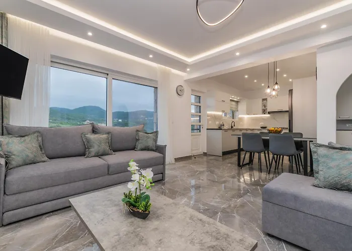Orizzonte - Ground Floor With Shared Pool & Amazing View Lejlighed Keri