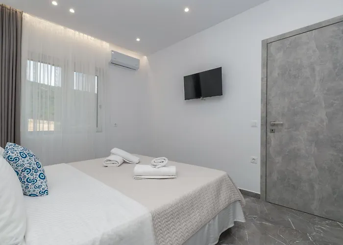 Lejlighed Orizzonte - Ground Floor With Shared Pool & Amazing View Keri