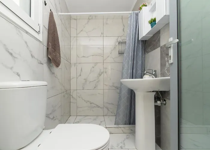 Orizzonte - Ground Floor With Shared Pool & Amazing View *